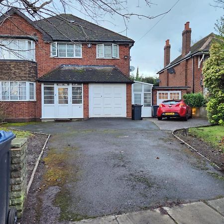 D Elmdon Homestay Shared 4 Bedrooms Birmingham Extérieur photo