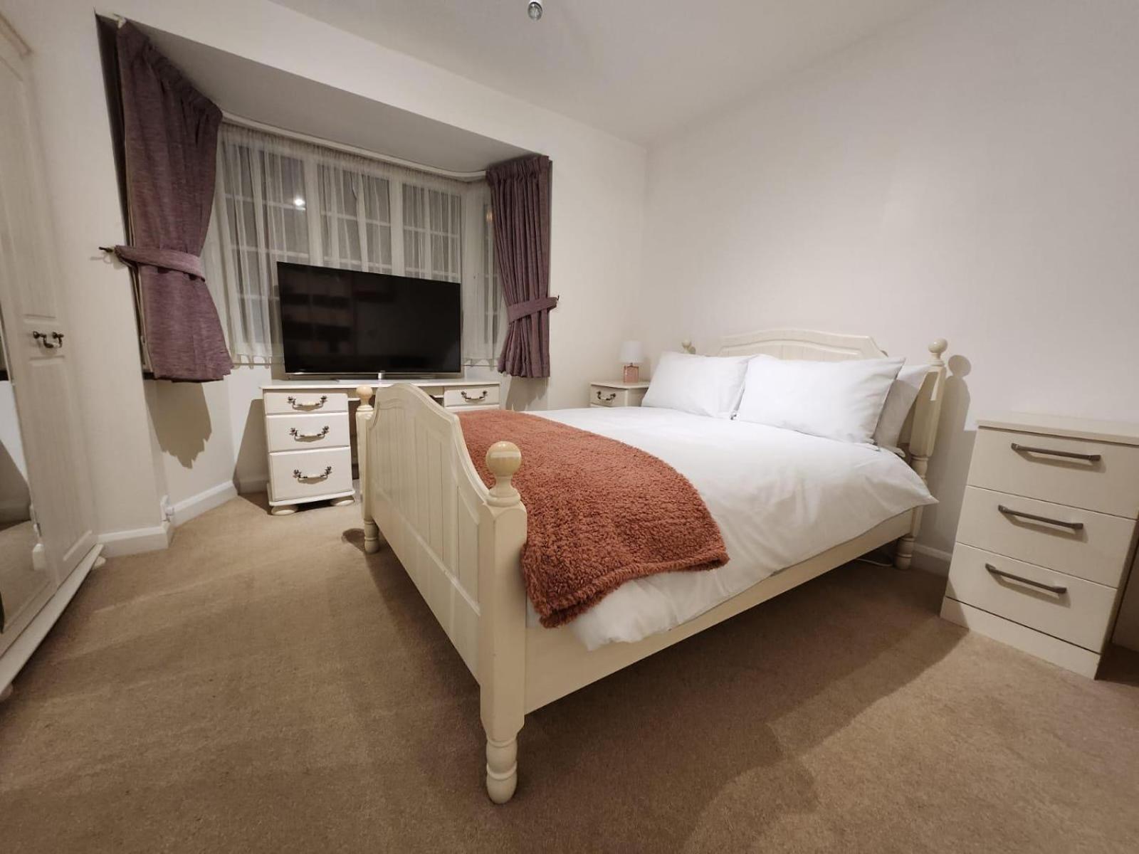 D Elmdon Homestay Shared 4 Bedrooms Birmingham Extérieur photo
