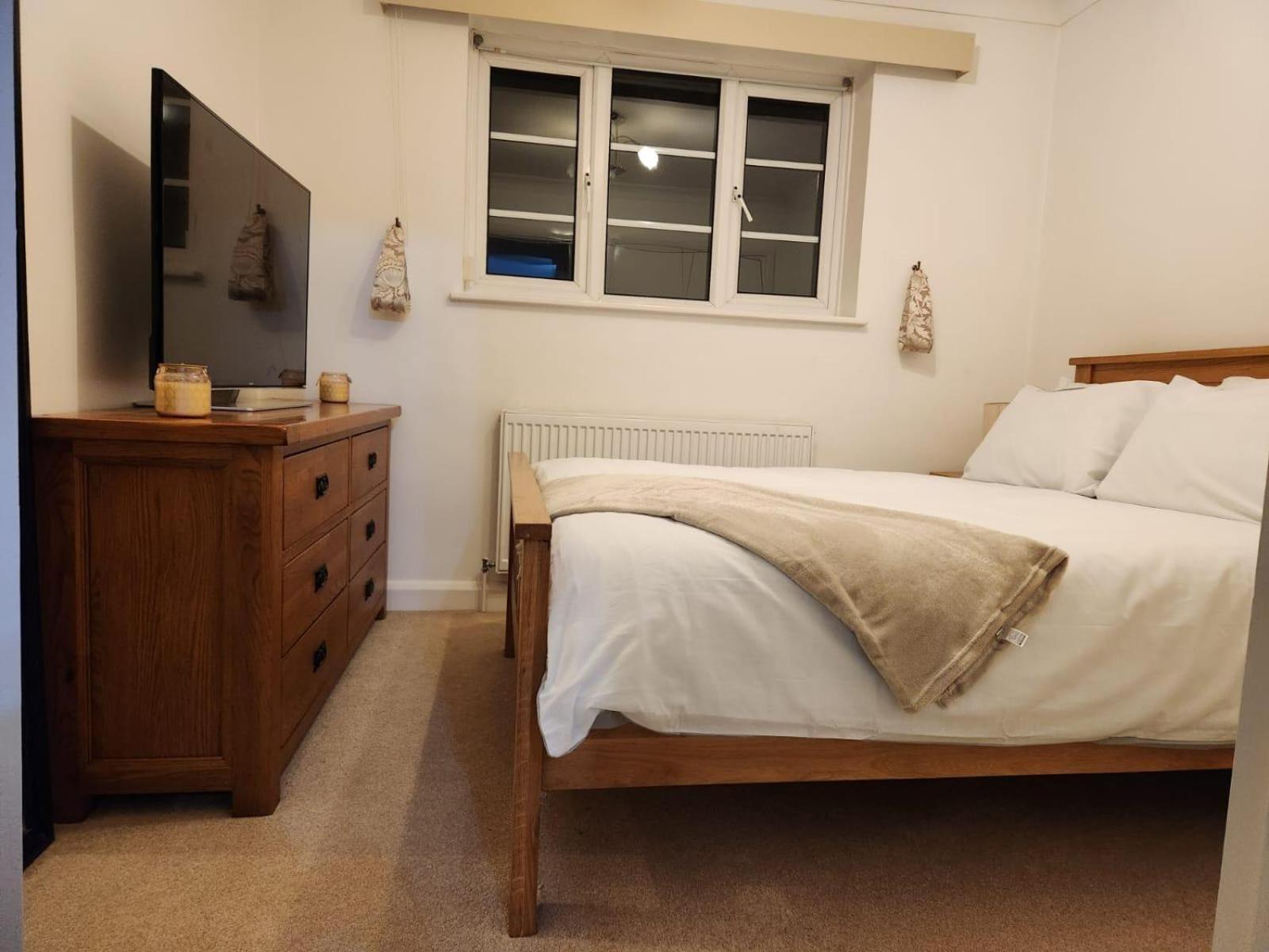 D Elmdon Homestay Shared 4 Bedrooms Birmingham Extérieur photo