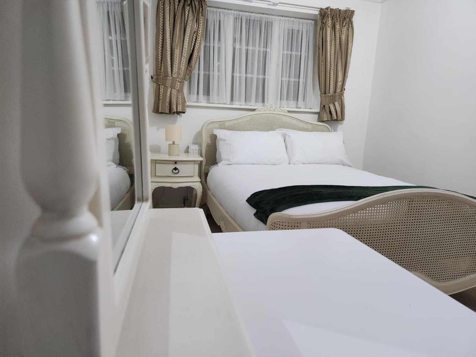 D Elmdon Homestay Shared 4 Bedrooms Birmingham Extérieur photo
