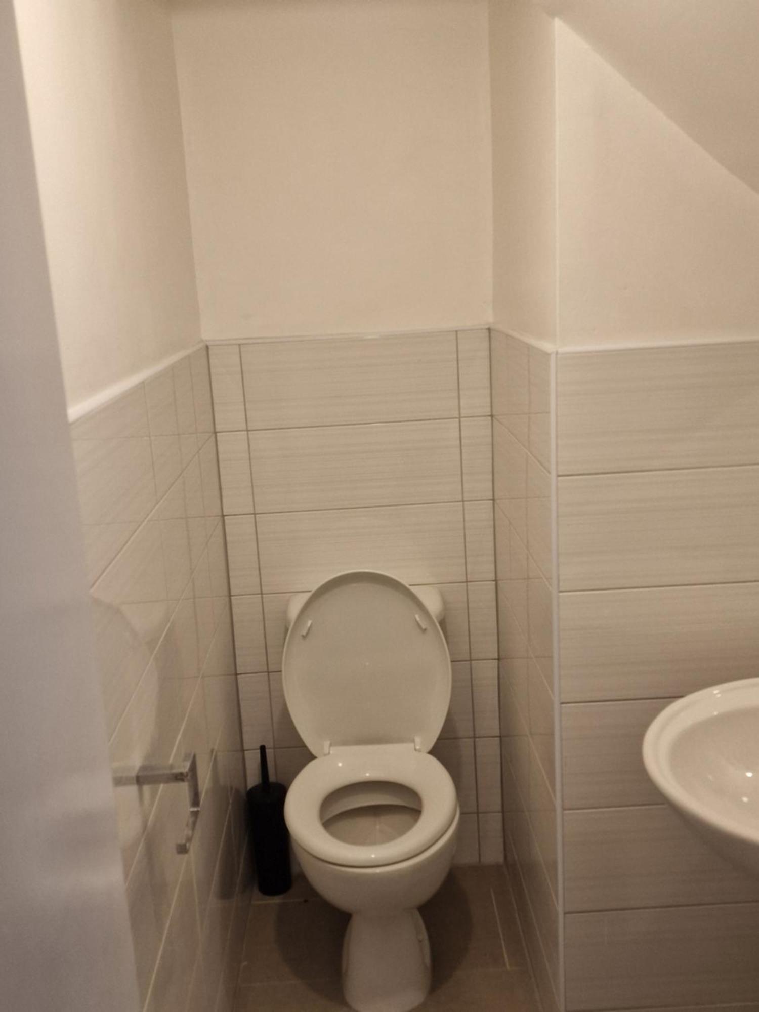 D Elmdon Homestay Shared 4 Bedrooms Birmingham Extérieur photo