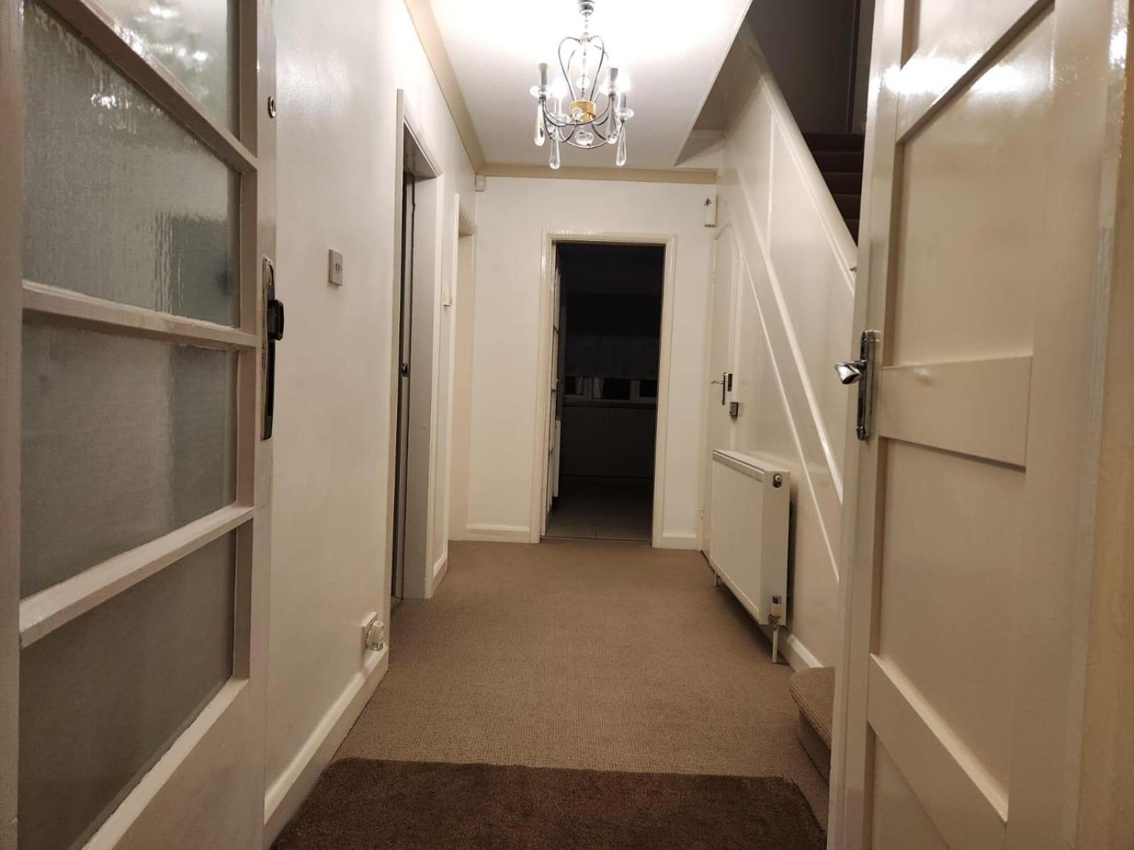 D Elmdon Homestay Shared 4 Bedrooms Birmingham Extérieur photo