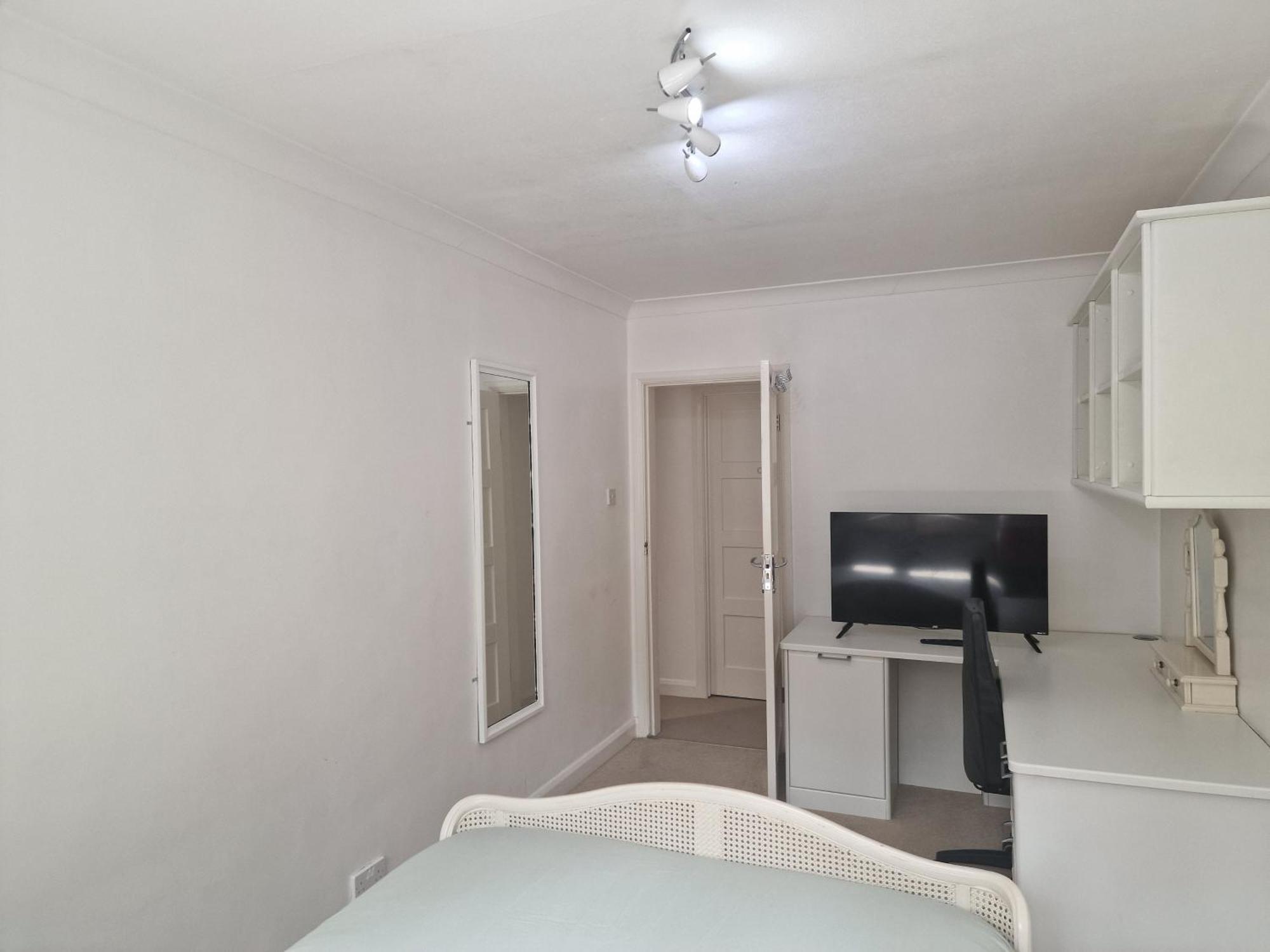 D Elmdon Homestay Shared 4 Bedrooms Birmingham Extérieur photo