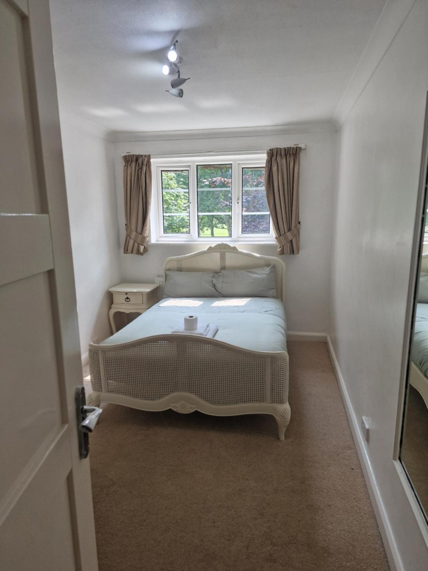 D Elmdon Homestay Shared 4 Bedrooms Birmingham Extérieur photo