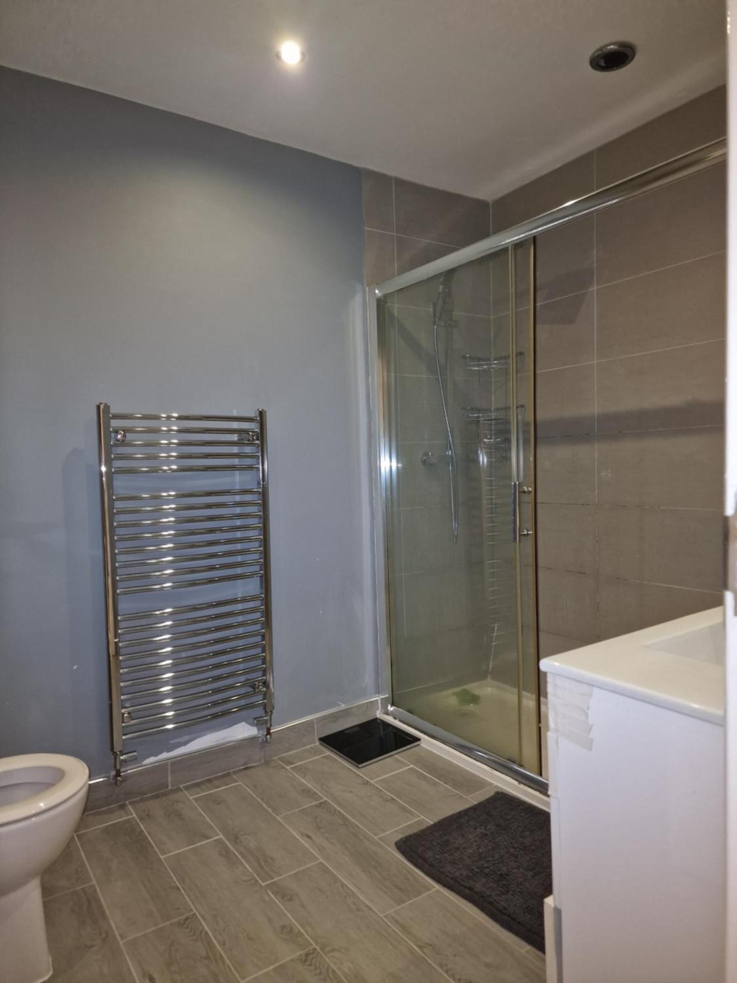D Elmdon Homestay Shared 4 Bedrooms Birmingham Extérieur photo