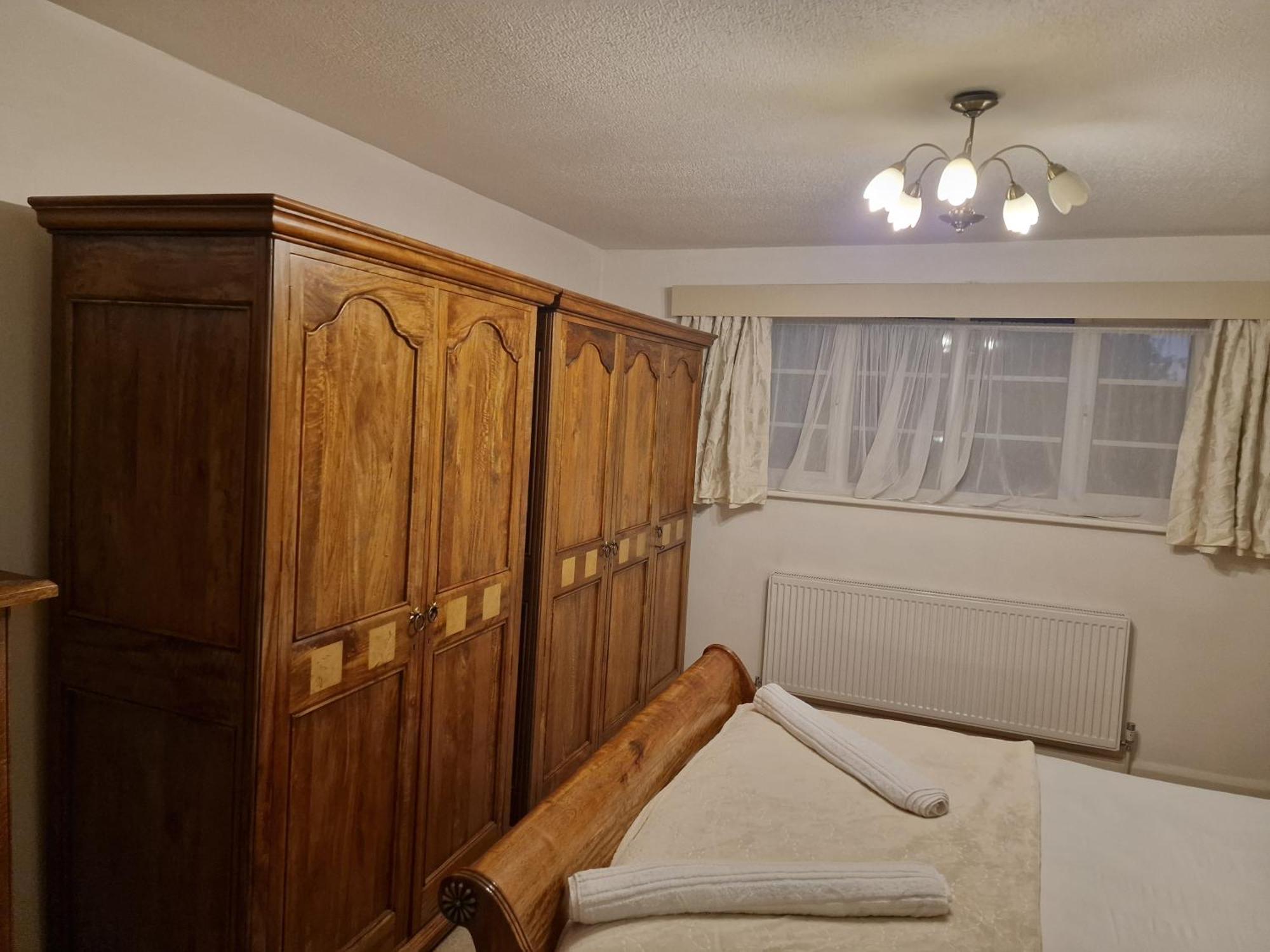 D Elmdon Homestay Shared 4 Bedrooms Birmingham Extérieur photo
