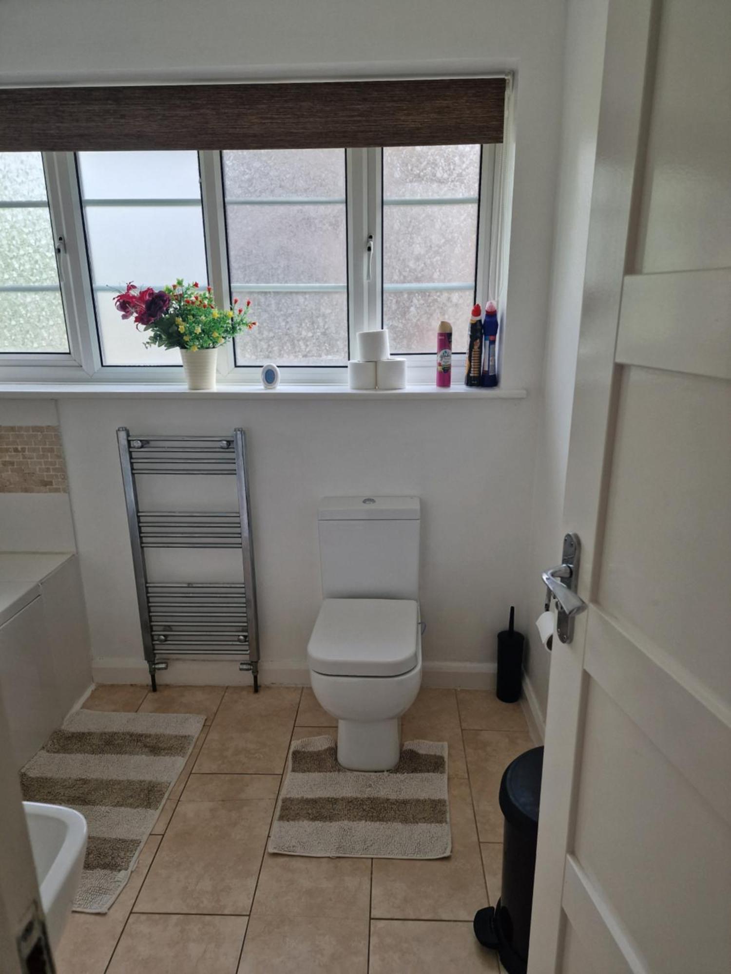 D Elmdon Homestay Shared 4 Bedrooms Birmingham Extérieur photo